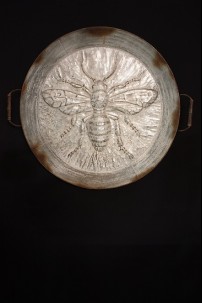  METAL TRAY WITH BEE MOTIF, 32"Lx5"Wx29"H [489362]
