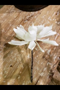  7"D  WHITE  FOAM FLOWER  (FF2335)