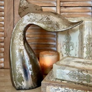 RESIN GOLD LEAF WHALE TAIL, 15x7.50x16.5"